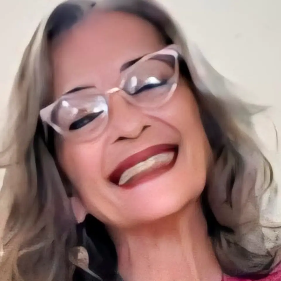 angela-schillings